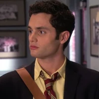 08 - Dan Humphrey
