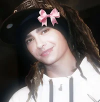 - TOM KAULITZ -