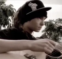 TOM KAULITZ 