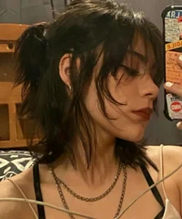 Xia-roommate lesbian