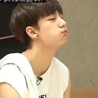 predebut hyunjin