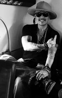 JOHNNY DEPP
