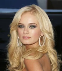 Sara Paxton