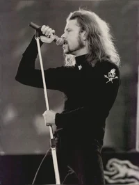 JAMES HETFIELD