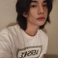 hwang hyunjin