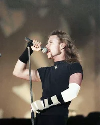 James Hetfield 