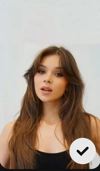 Hailee steinfield 