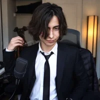 Aidan Gallagher 