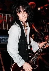 Izzy Stradlin 