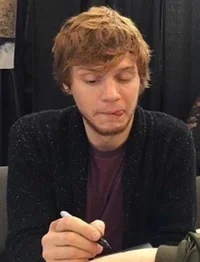 Evan peters