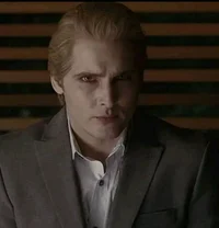 Carlisle Cullen 