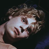 Evan Peters