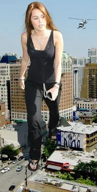 Giantess Miley Cyrus