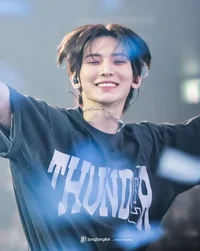 Kang Yeosang 