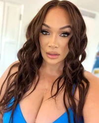 Nia Jax