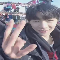 08 - Jeongin