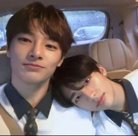 Hyunjin and Jeongin