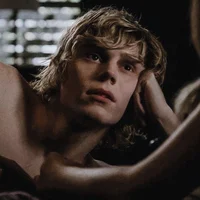 05 - TATE LANGDON