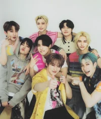 001 - Stray Kids