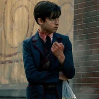 001- Five Hargreeves