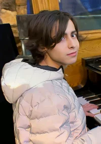 Aidan Gallagher 