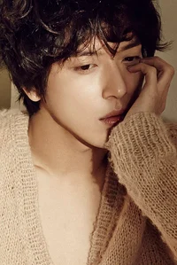 jung yonghwa 