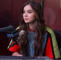 Hailee Steinfeld