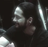 64 - Tom Kaulitz