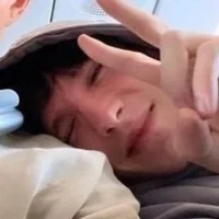 xcry-noche abrazados