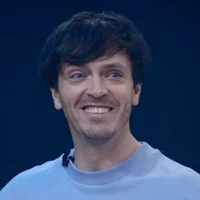 Арсений Попов