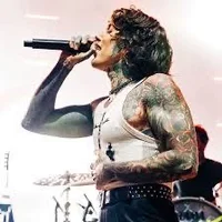 Oliver Sykes