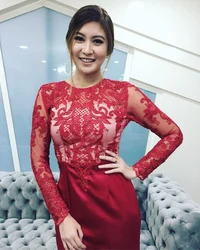 Elizabeth Tan