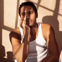 Elliot Knight