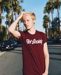 Sam Golbach 