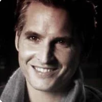 Carlisle Cullen 