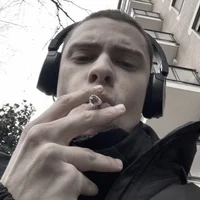 Знакомый со двора