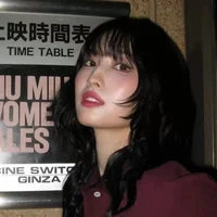 HIRAI MOMO