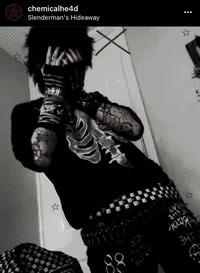 Hugo-novio emo
