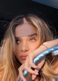 Hailee Steinfeld