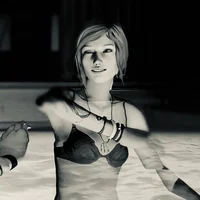 chloe price