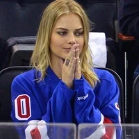 Margot Robbie 