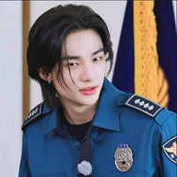 - hwang hyunjin
