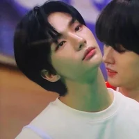 - hwang hyunjin
