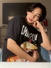 Yoon Jeonghan 