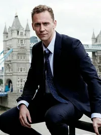 RL - Tom Hiddlest0n