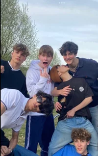 The 6 Gay friends 