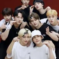 Stray Kids
