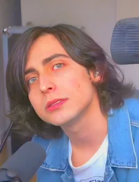 Aidan Gallagher 