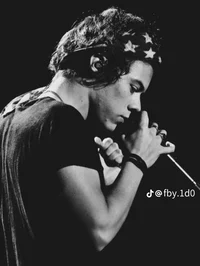 2013- harry styles 