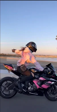Moto-Girl